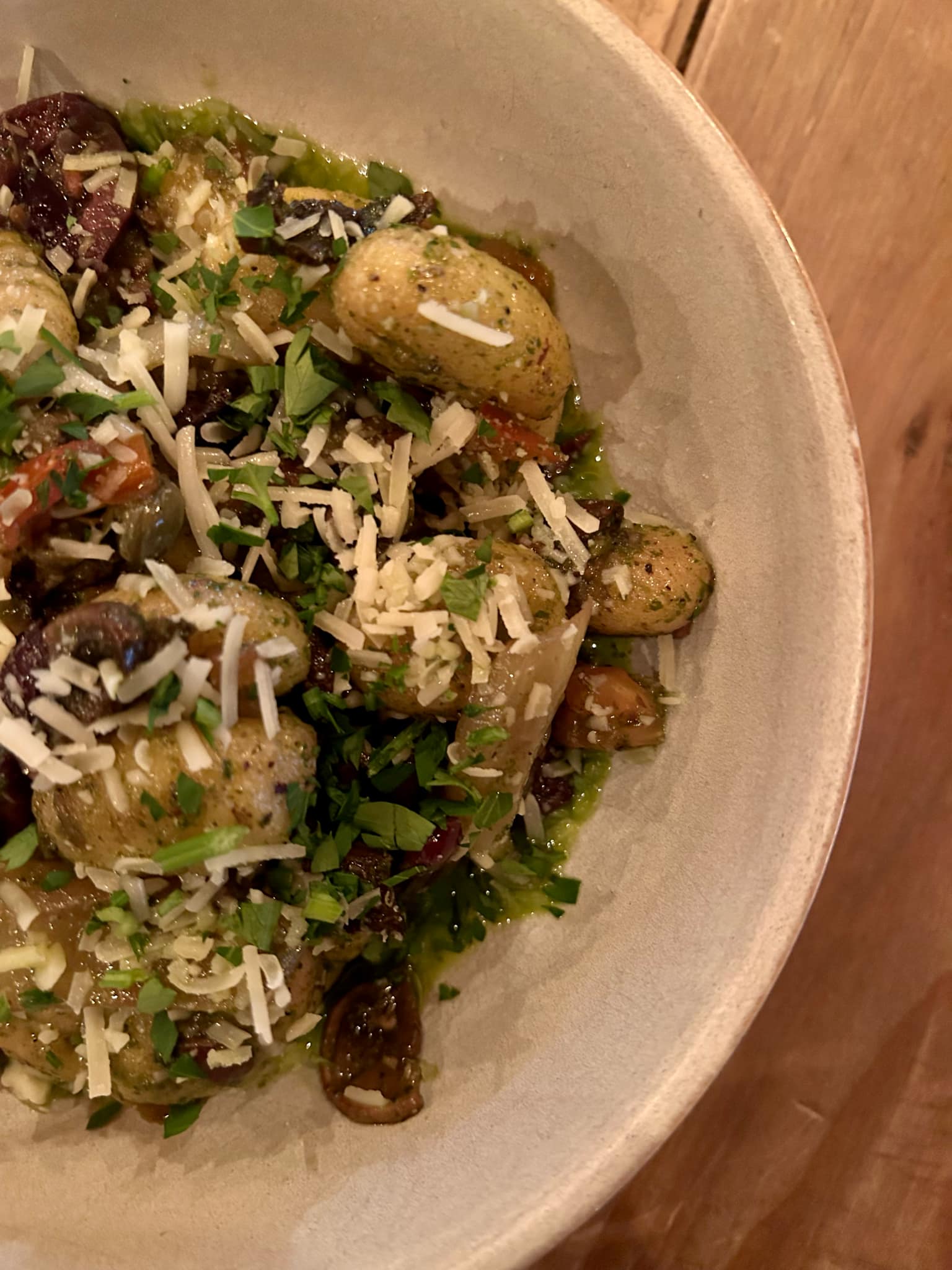 Gnocchis au pesto de kale (V)